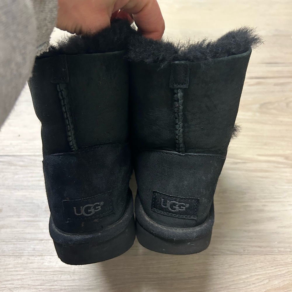 UGG Boots Gita Black Suede Pom Pom Bow Women Sz 7 Sheepskin Comfort Cozy Ankle - Picture 5 of 13